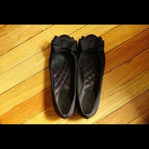 Kelly & Katie bow tie black flats